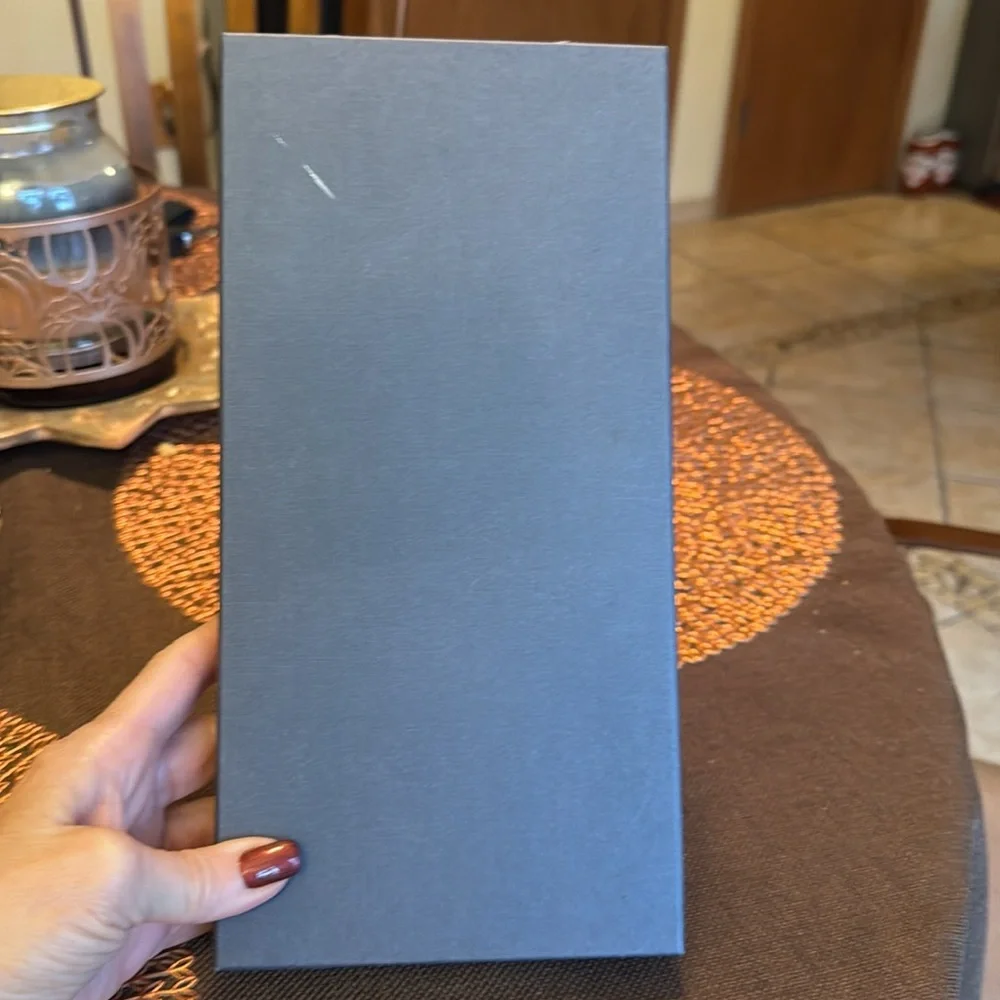 Wallet for business or credit cards.